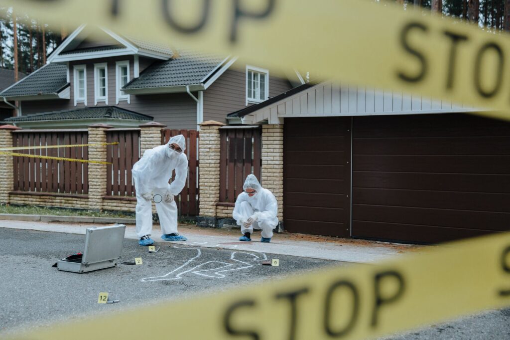 a city street representing dangerous neighborhoods in the most dangerous cities in America
