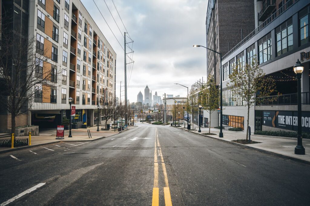 tree-lined street in one of the safest neighborhoods in Atlanta