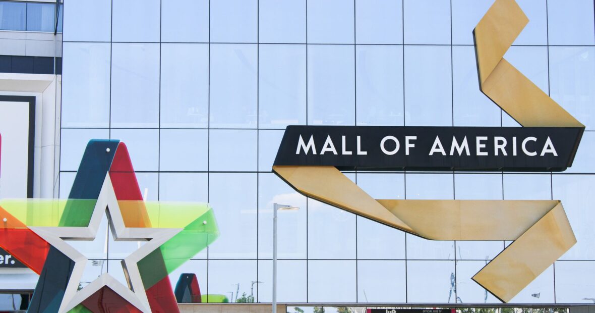 police response to Colorado mall shooting on Christmas Eve