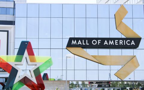 police response to Colorado mall shooting on Christmas Eve