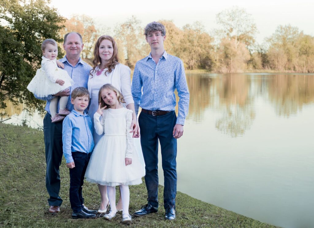 Jimmy Carter with family including Amy Carter in historic photo
