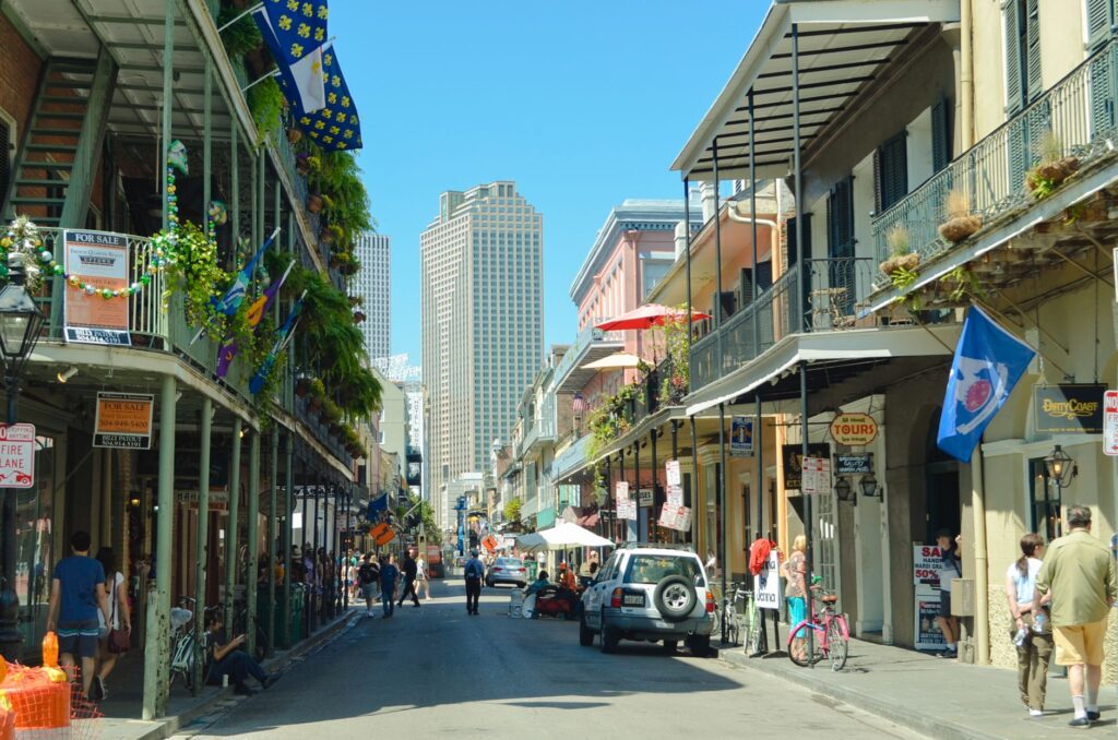 illustrated safety map of New Orleans neighborhoods with crime zones highlighted