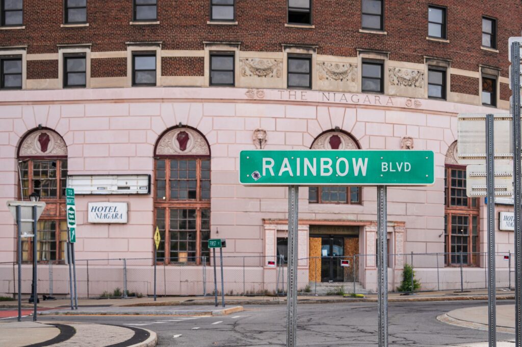 Detroit residents working on neighborhood revitalization project