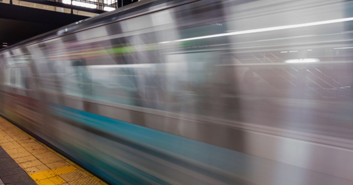 female passenger targeted in subway assault and robbery in NYC