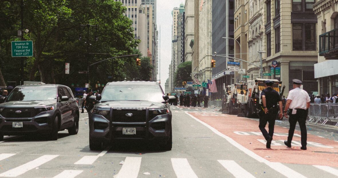 police responding to bomb threat at a Jewish community center in New York City