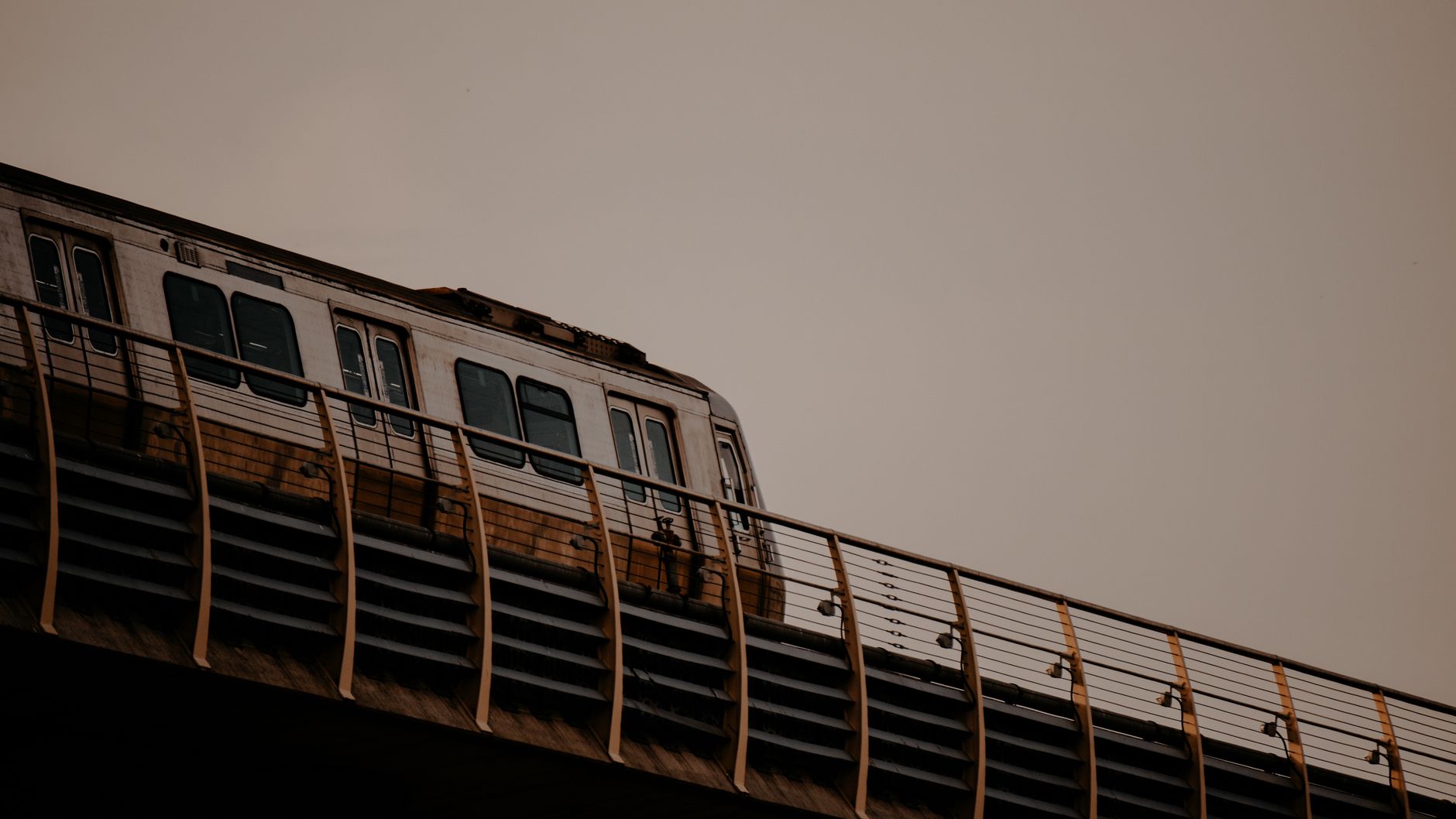 police discover body on metro tracks near Reston Town Center