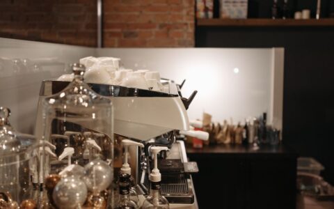 Best Coffee Shops to Work From in Chicago, IL