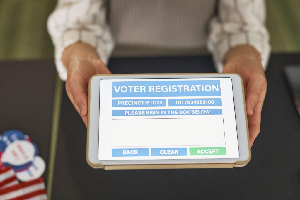 young Illinois resident pre-registering to vote under new state law