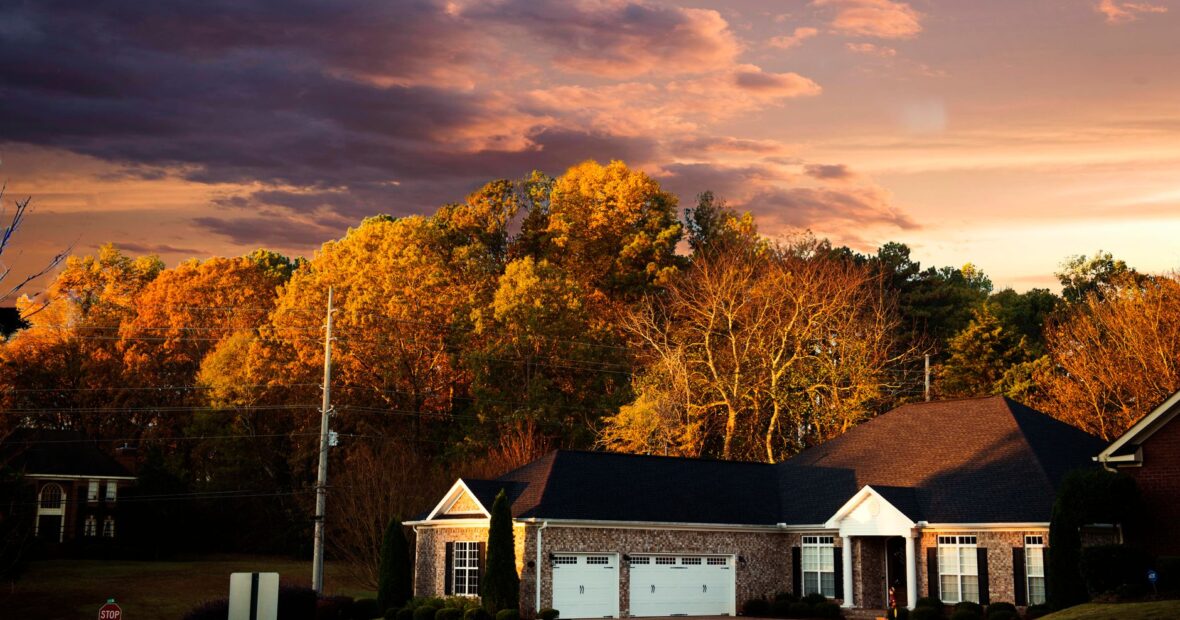 scenic view of a safe Alabama neighborhood community