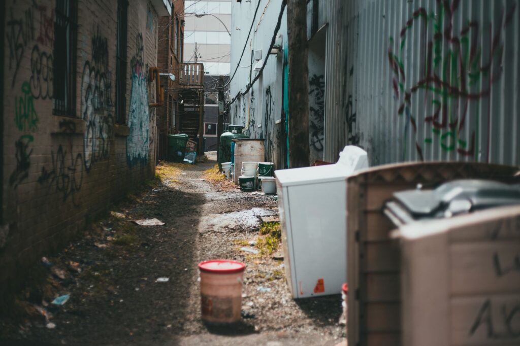 abandoned buildings in high-crime Chicago neighborhood