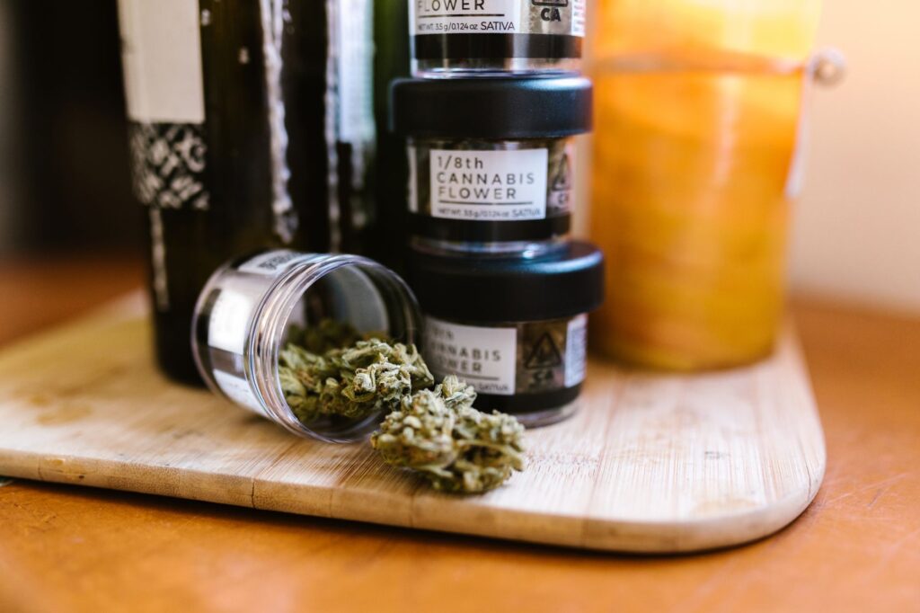 marijuana retail store boosting local Oregon economy