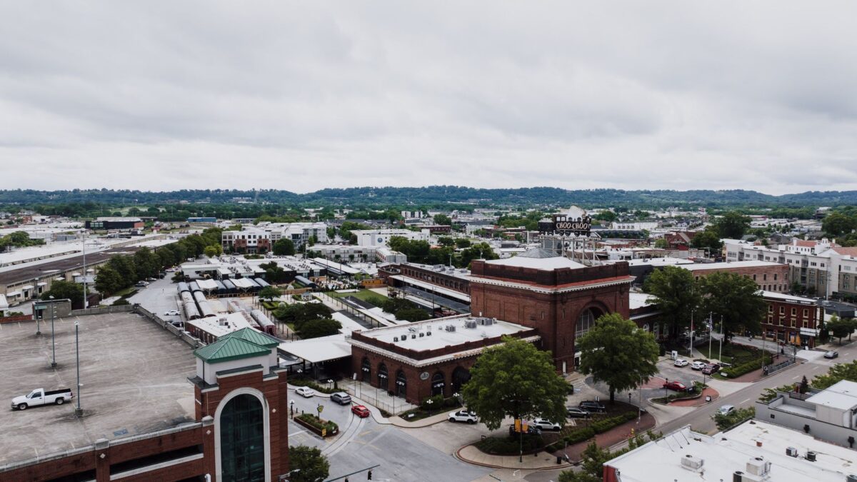 Skyline of downtown Knoxville, Tennessee along the Tennessee River