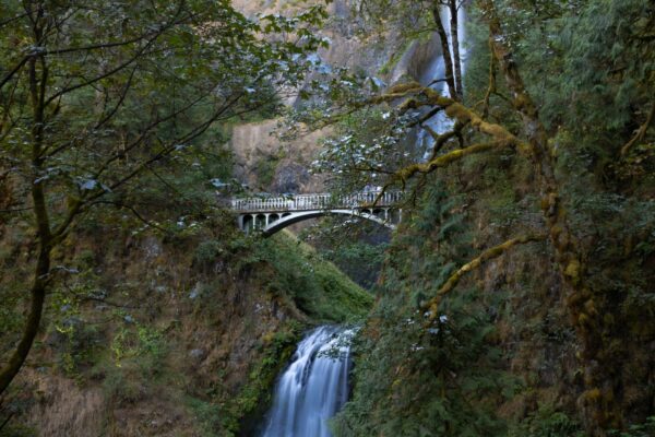 Multnomah Falls with historic bridge in the Columbia River Gorge, Oregon